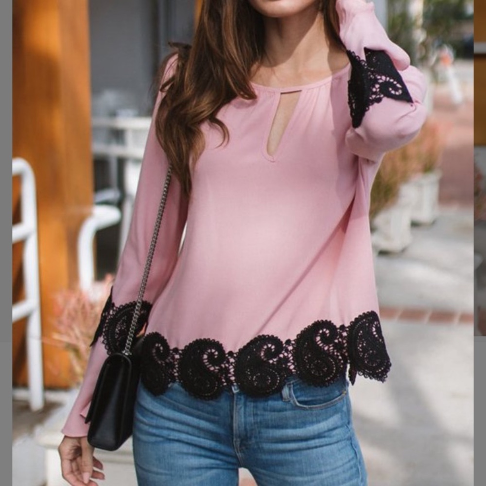 Rose Lace-Trim Keyhole Blouse, M